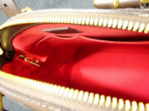 中古　ヴィトンの買取　LOUIS VUITTON