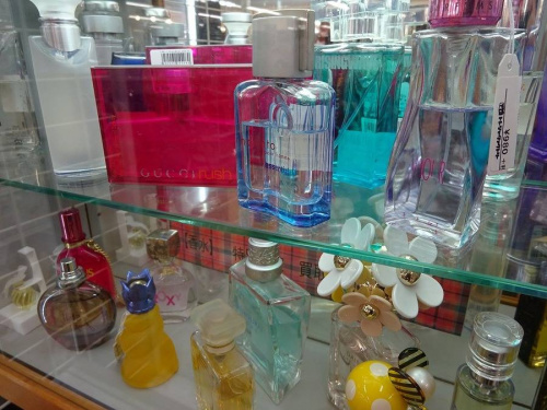 中古　香水の関西