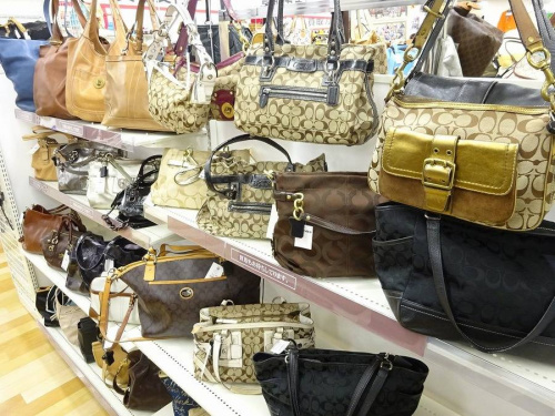 ブランド・ラグジュアリーの中古　財布