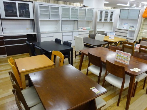 中古　カリモクの岸和田　家具