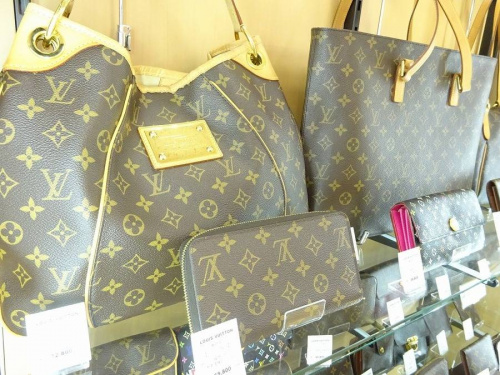 ブランド・ラグジュアリーのブランド　買取