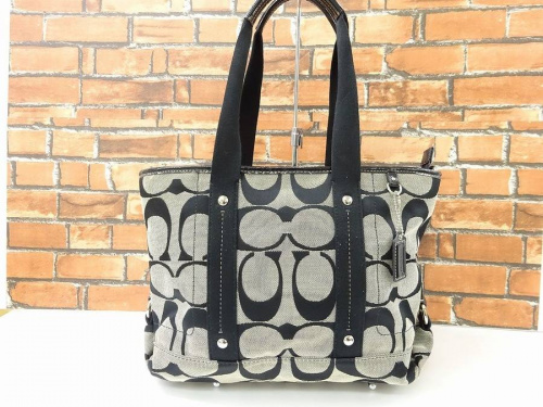 バッグのCOACH　
