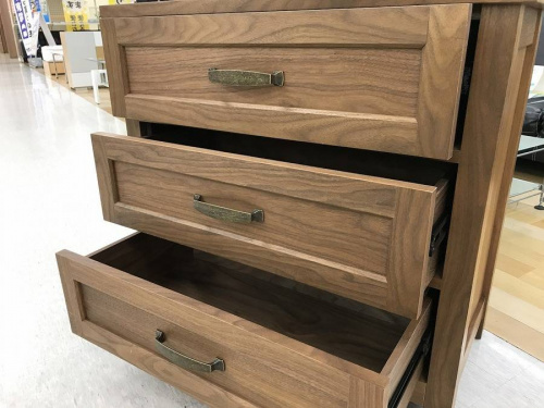 チェストの岸和田　家具