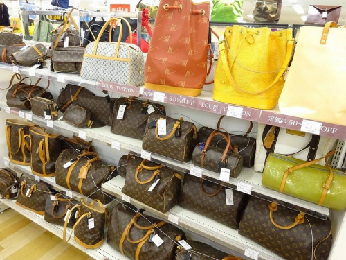 関西の岸和田　LOUIS VUITTON