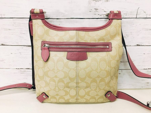 バッグのコーチ（COACH）
