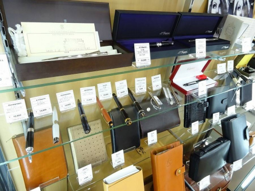 スーツ　買取の関西