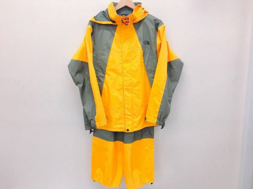 岸和田　マウンテンパーカのノースフェイス（THE NORTH FACE）