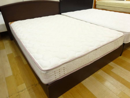 ベッドの岸和田　家具