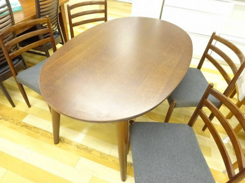 家具のダイニングセット