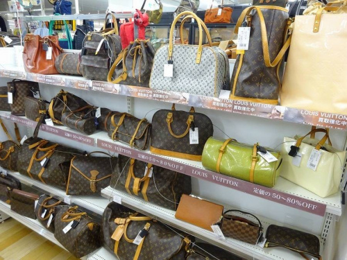 岸和田　中古　ブランドの大阪　ブランド　買取