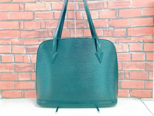 ルイヴィトン(LOUIS VUITTON)の岸和田 ブランド