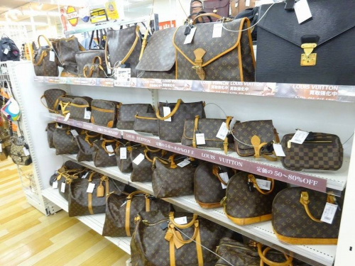 ブランド鑑定　大阪のブランド買取　岸和田