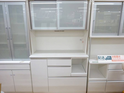 中古家具 大阪の中古食器棚 大阪
