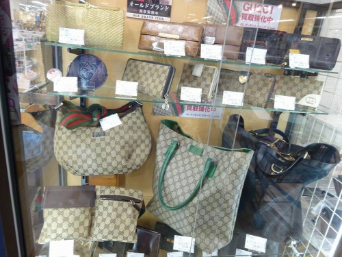 ブランド鑑定 大阪のブランド買取 岸和田