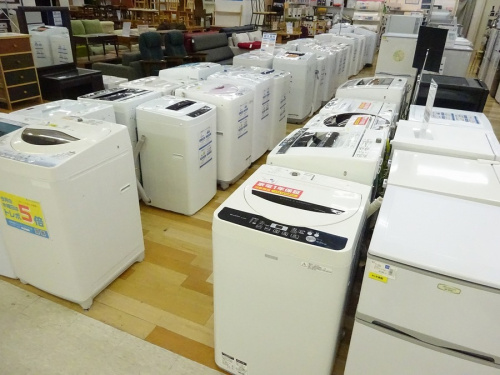 2017年製HITACHI（日立）の12.0kgドラム式洗濯乾燥機のご紹介です 