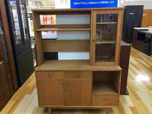 中古家具 大阪の中古食器棚 大阪