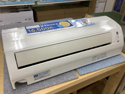 窓枠エアコンの中古エアコン　大阪