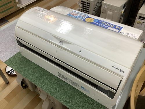窓枠エアコンの中古エアコン　大阪