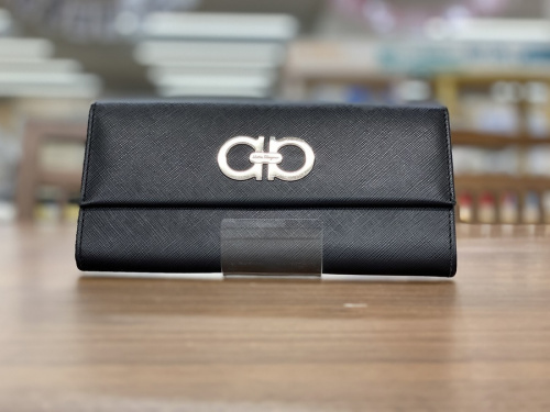 財布　岸和田のフェラガモ　財布　岸和田