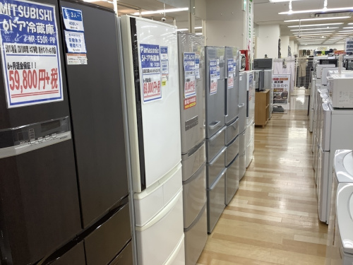 MITSUBISHI冷蔵庫 両開き6ドア 木目調！ MITSUBISHI 冷蔵庫 6ドア 観音開き 602L グランドリネンホワイト