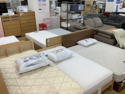 シングルベッドの岸和田