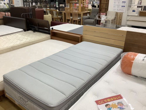 ニトリ　ダブルベッドの中古家具　岸和田
