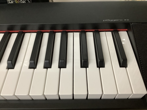 電子ピアノのアンプ