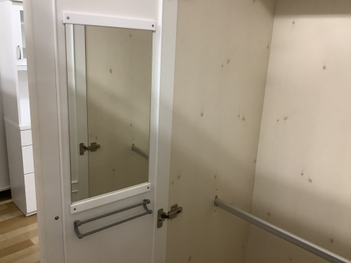 ワードローブの中古家具