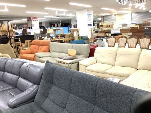 家具のソファ