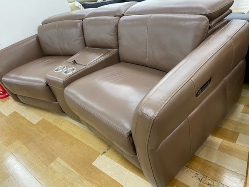 家具のソファ