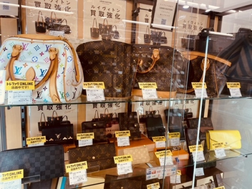 ルイヴィトンのCHANEL