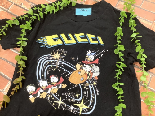 レディースファッションのシャツ