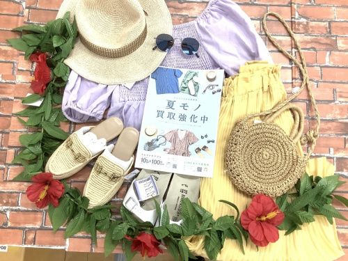 レディースファッションのシャツ