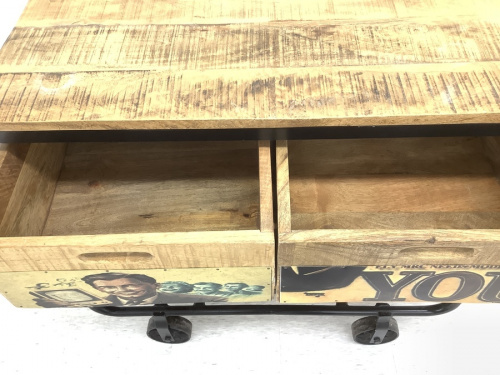 チェストのキャスト・カゴ付