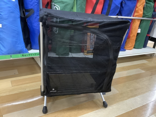 アウトドアの収納ラック