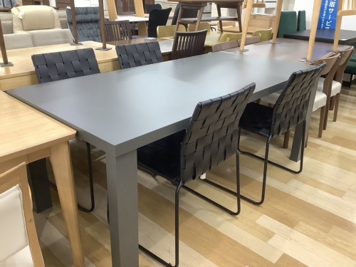 ダイニングテーブルの中古家具