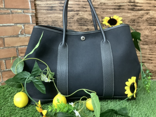 レディースファッションのバッグ