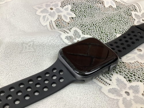 Series 4　のGPSモデル
