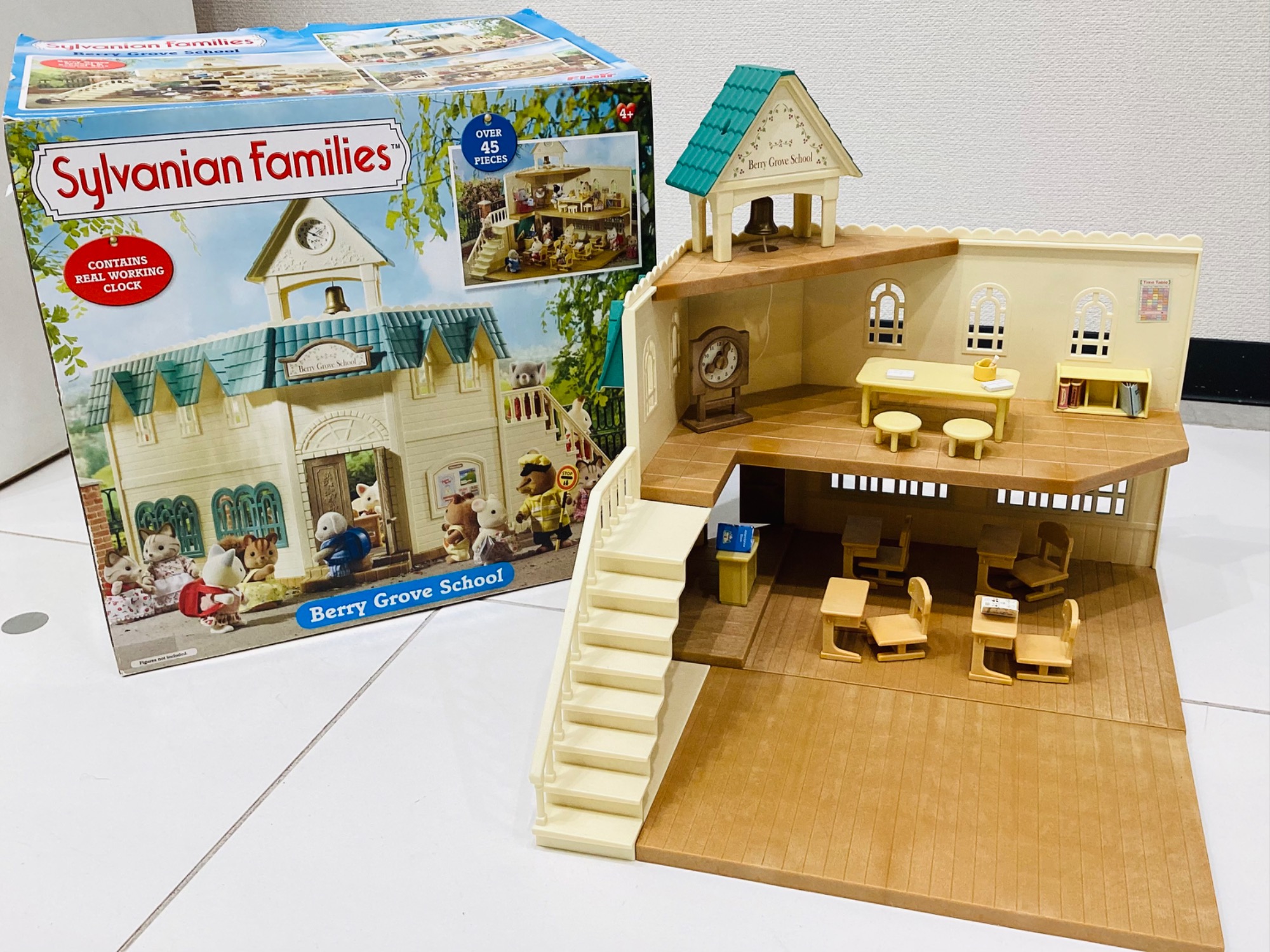 森のとけい台のたのしい学校 ギフトセット シルバニアファミリー