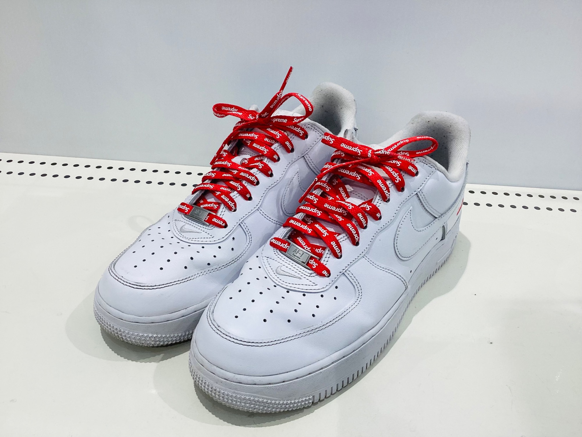 NIKE(ナイキ)×Supreme(シュプリーム)】コラボスニーカー CU9225