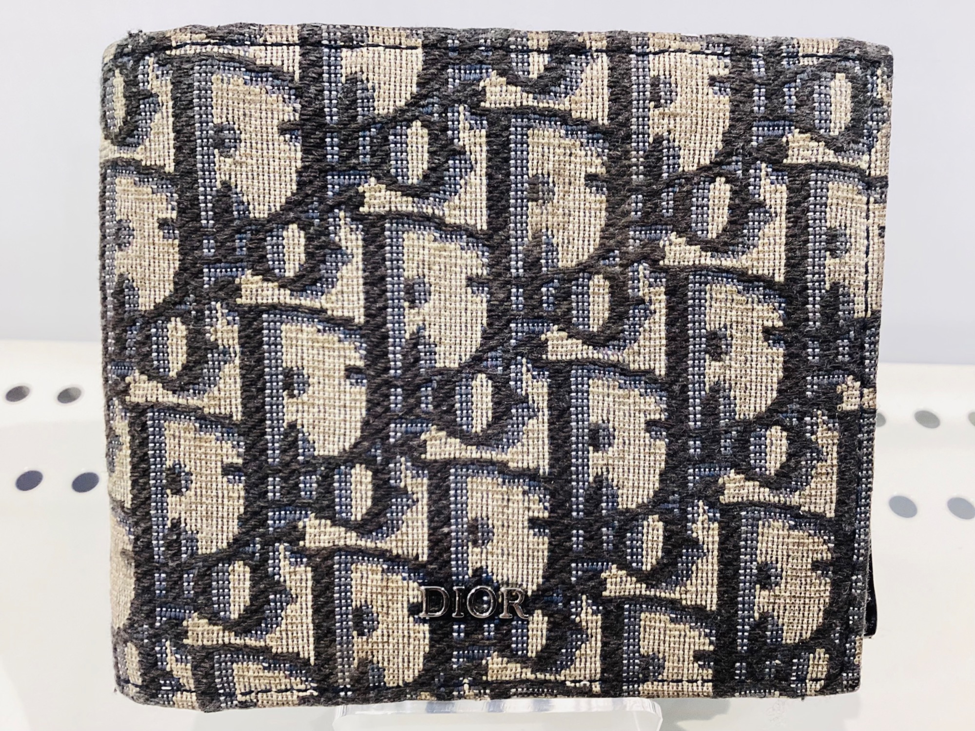 【超豪華な2連♪】ディオール プチ トレジャー Dior DIOR ディオール】二つ折り財布のご紹介です！！｜2025年08月13
