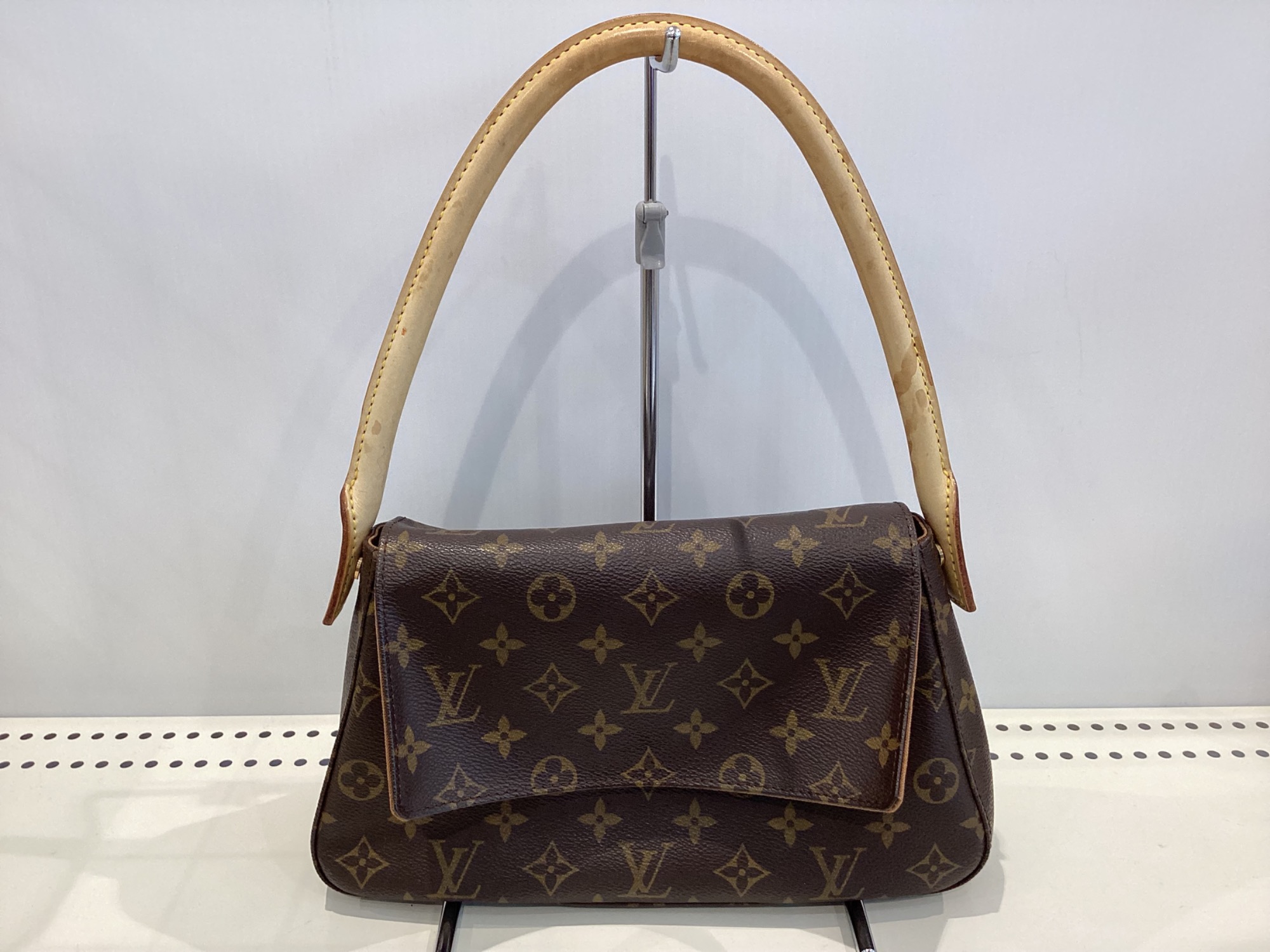 LOUIS VUITTON ルイヴィトン】ミニルーピング ハンドバッグのご