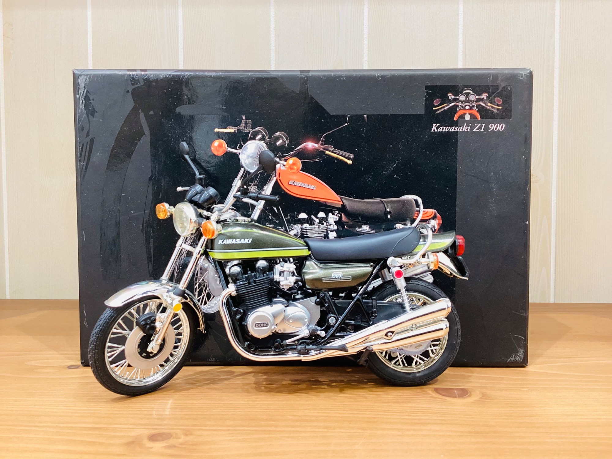 ミニチャンプのZ１のダイキャストです。 MINICHAMPS kawasaki（ミニチャンプスカワサキ） Z1 900 1972