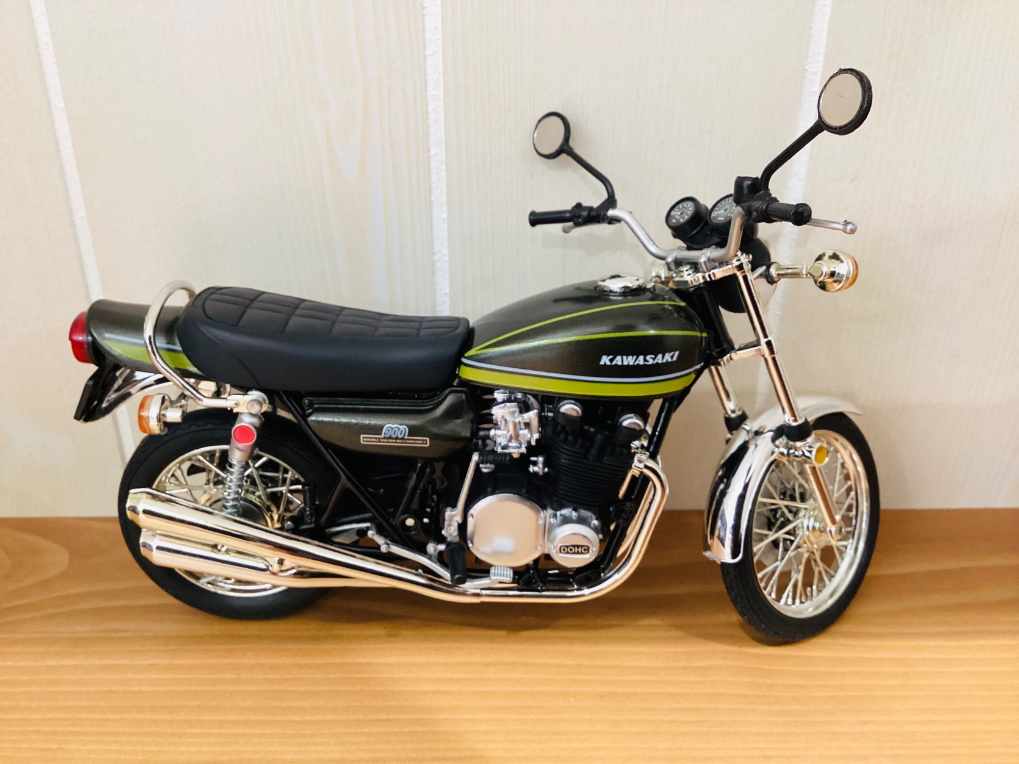 ミニチャンプのZ１のダイキャストです。 Amazon | 絶版 MINICHAMPS ミニチャンプス PMA 1/12 Kawasaki Z1