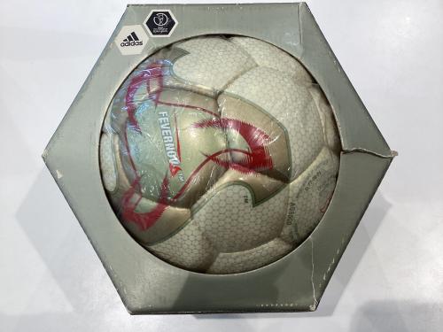 Adidas アディダス】FIFAワールドカップ 2002 サッカーボールのご紹介