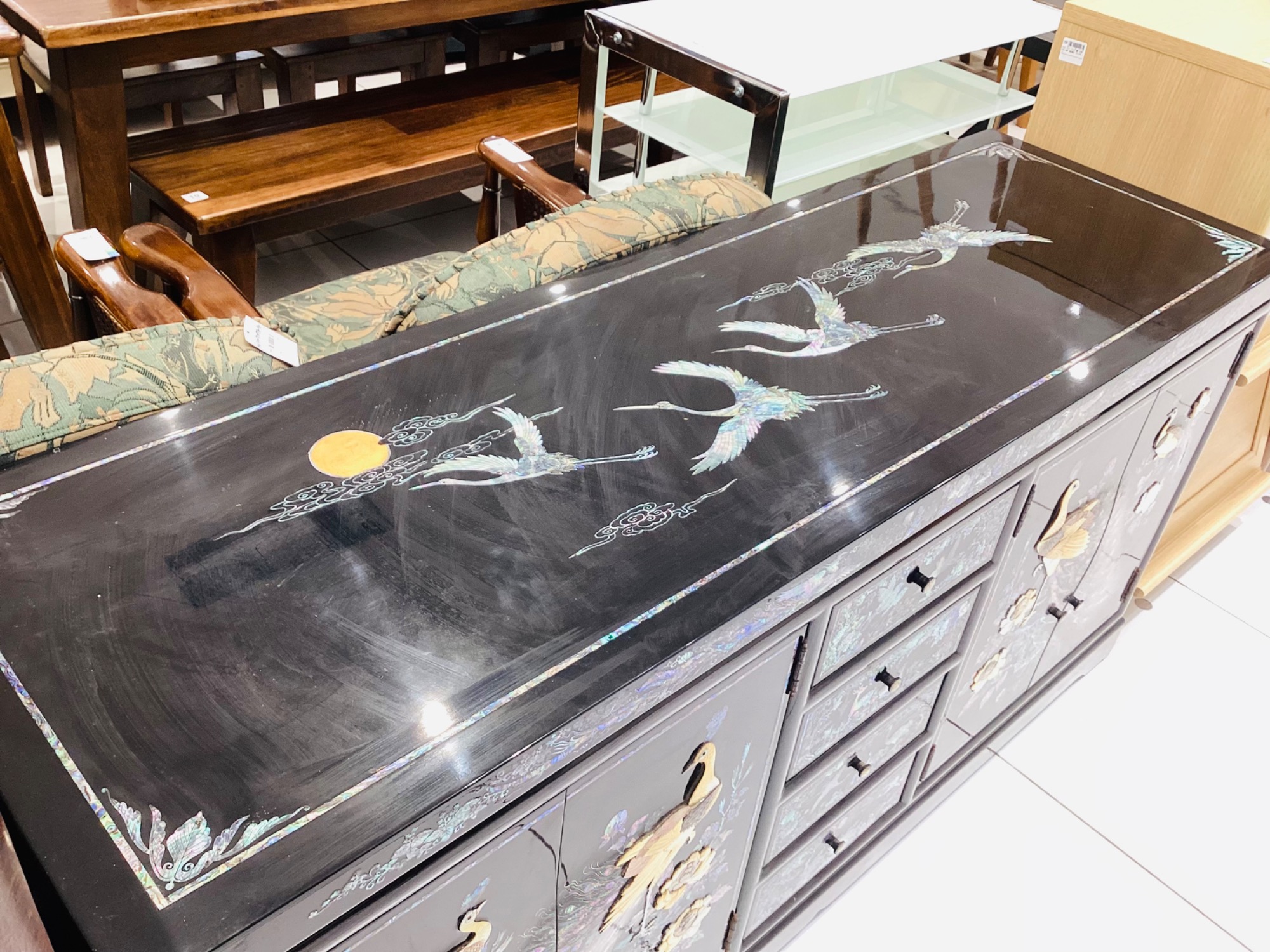 軽トラック90分無料貸出実践中！】螺鈿細工 サイドボードのご紹介です