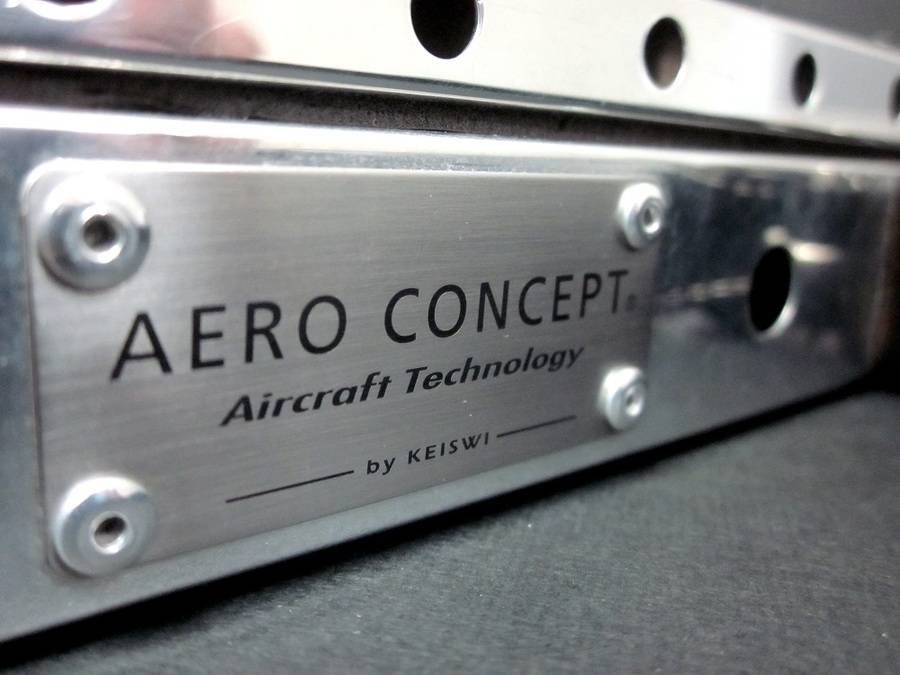 AERO CONCEPT】ジュラルミンケース・ブラック×シルバー 買取入荷致し