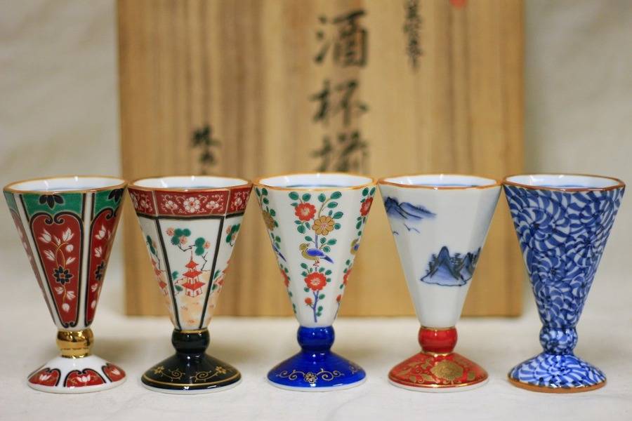 古伊万里絵変り 酒杯揃え 入荷しました！【市川店】｜2017年10月