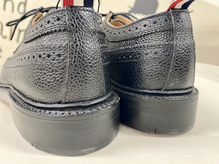 足元にも品を♪】Thom Browne(トムブラウン)のウィングチップ