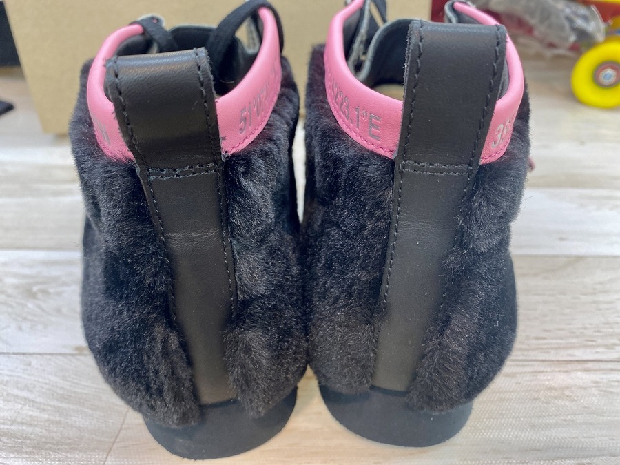 ★美品★CLARKS×atmos クラークス　アトモス★ワラビーブーツ★26.5 12/19 発売】世界300足限定！ハラコ調の素材を纏った Clarks